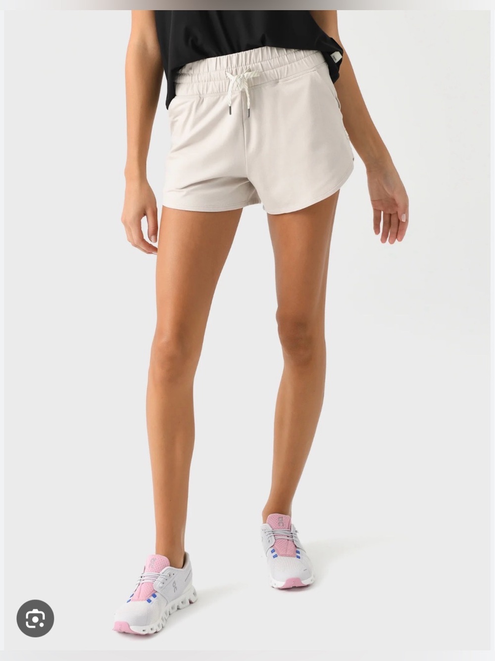 Vuori Halo Performance Shorts 2.0 Ecru Heather